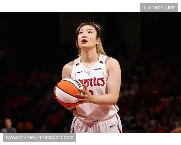 女篮姑娘用坚守感动无数人，女篮球队员的悲哀